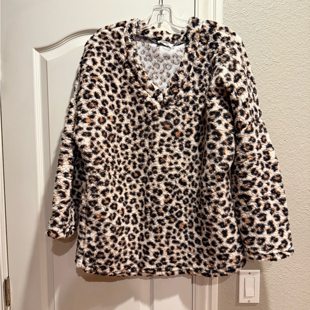 Blumin leopard v neck oversized sherpa pullover
